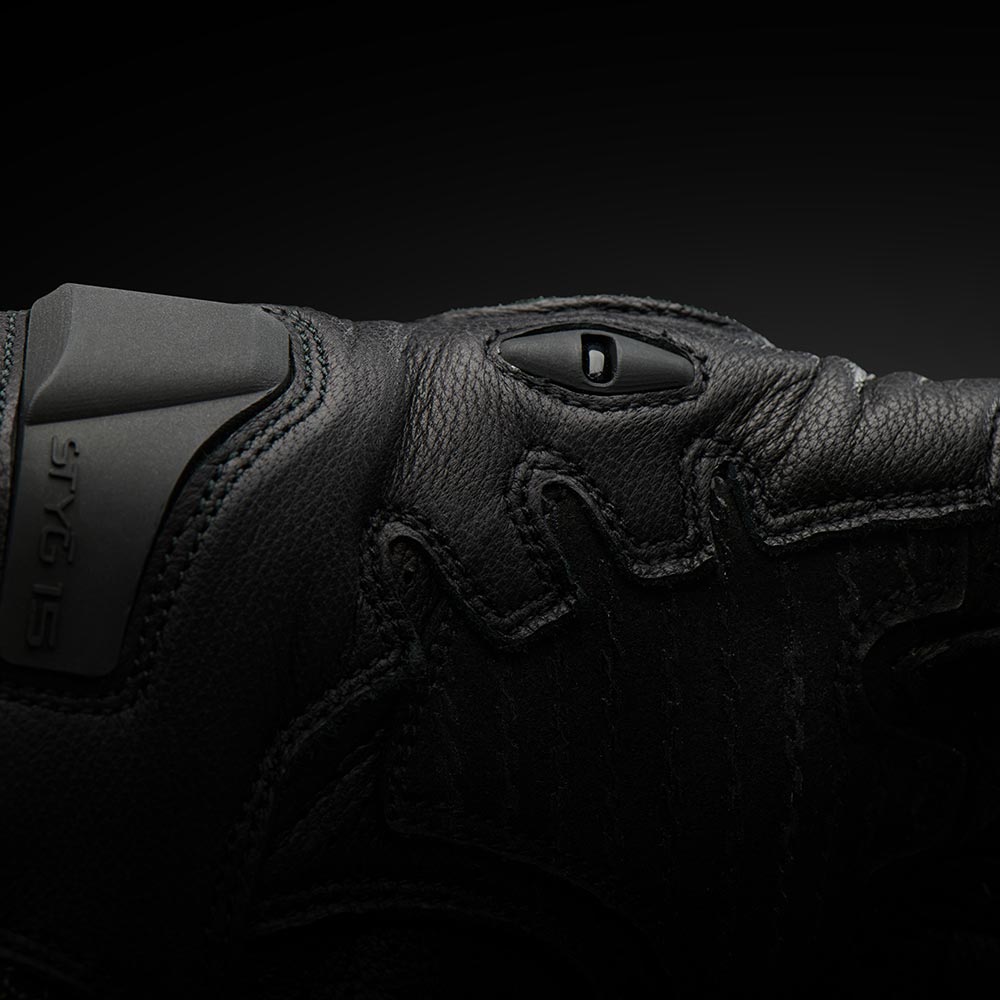 Guanti ventilati Styg15