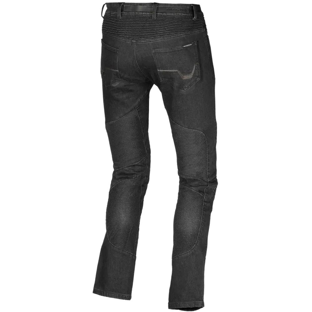 Jean Livity - Tribunale