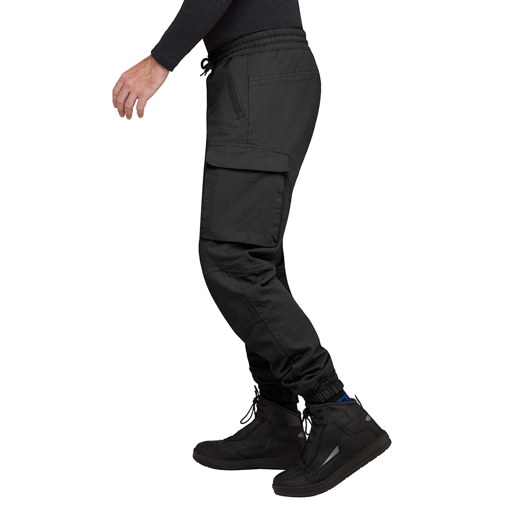 Pantaloni jogger