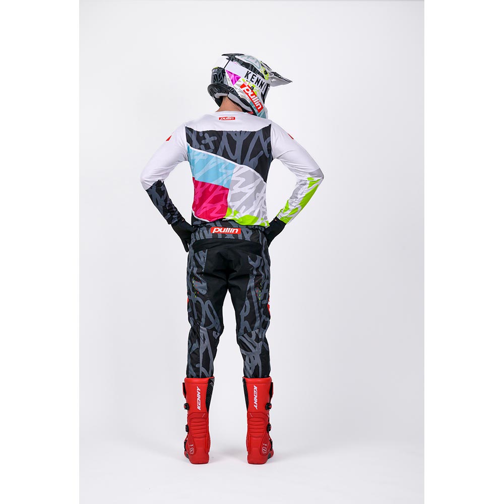Pantaloni da buttare