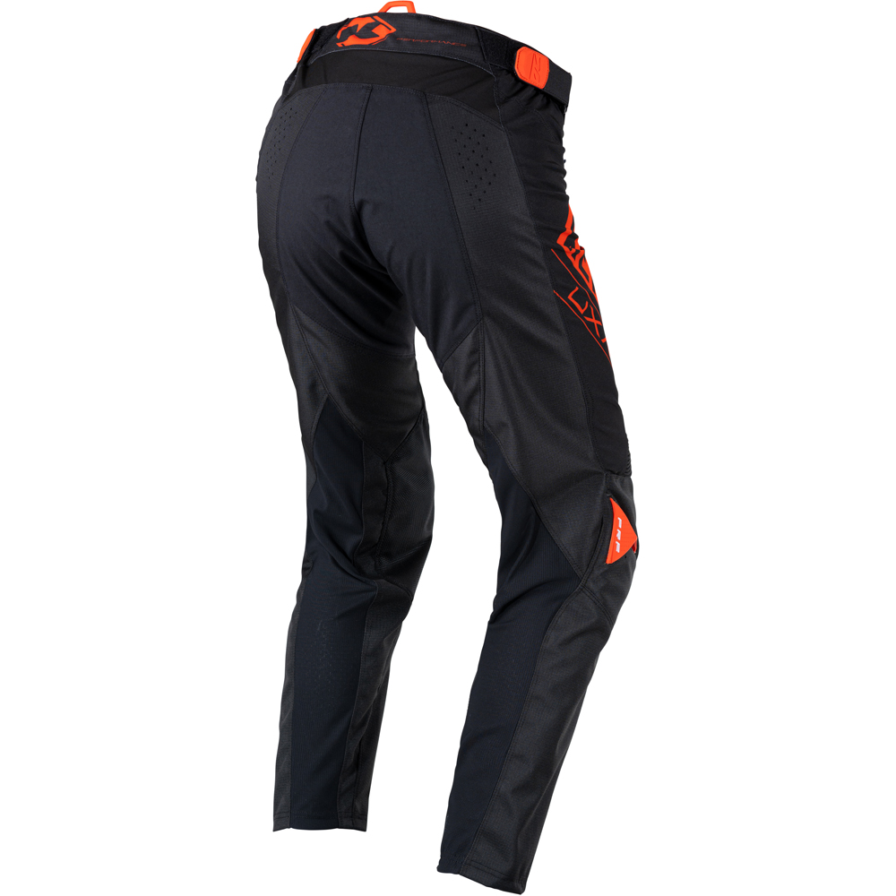 Pantaloni performanti