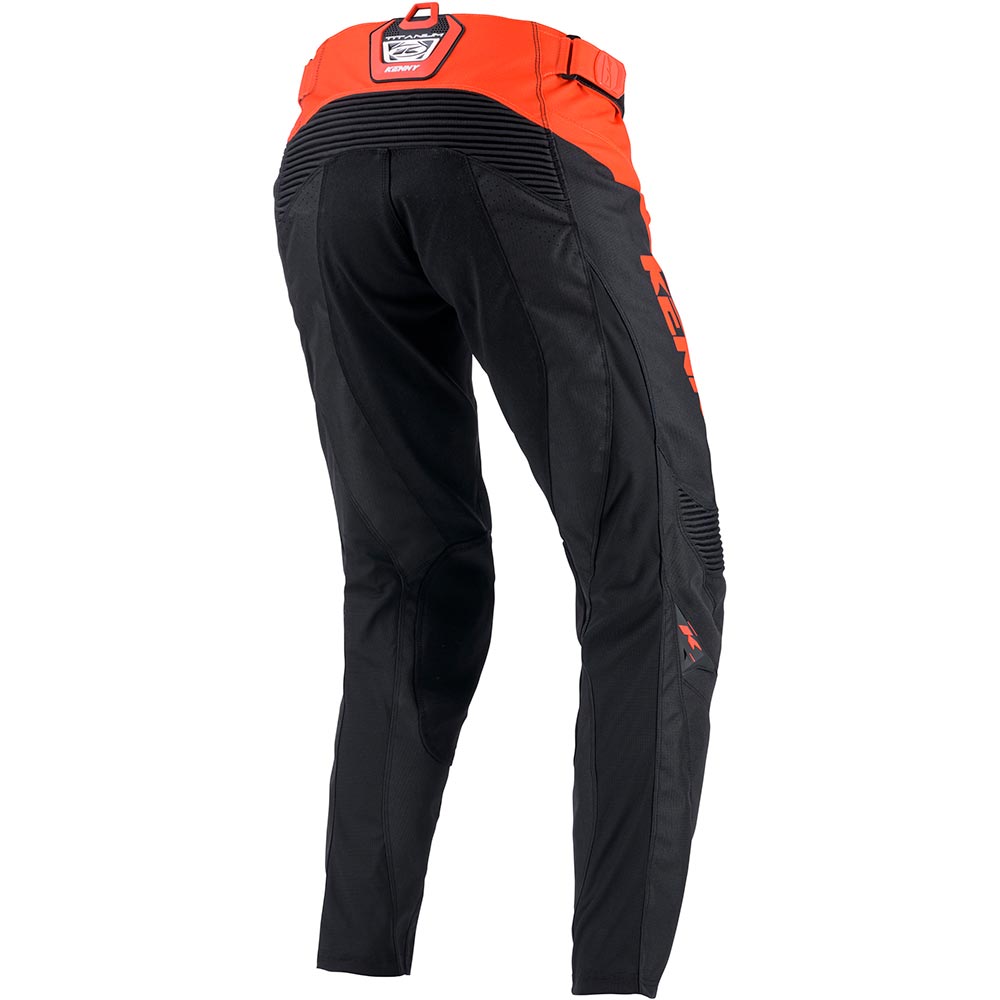Pantaloni in titanio