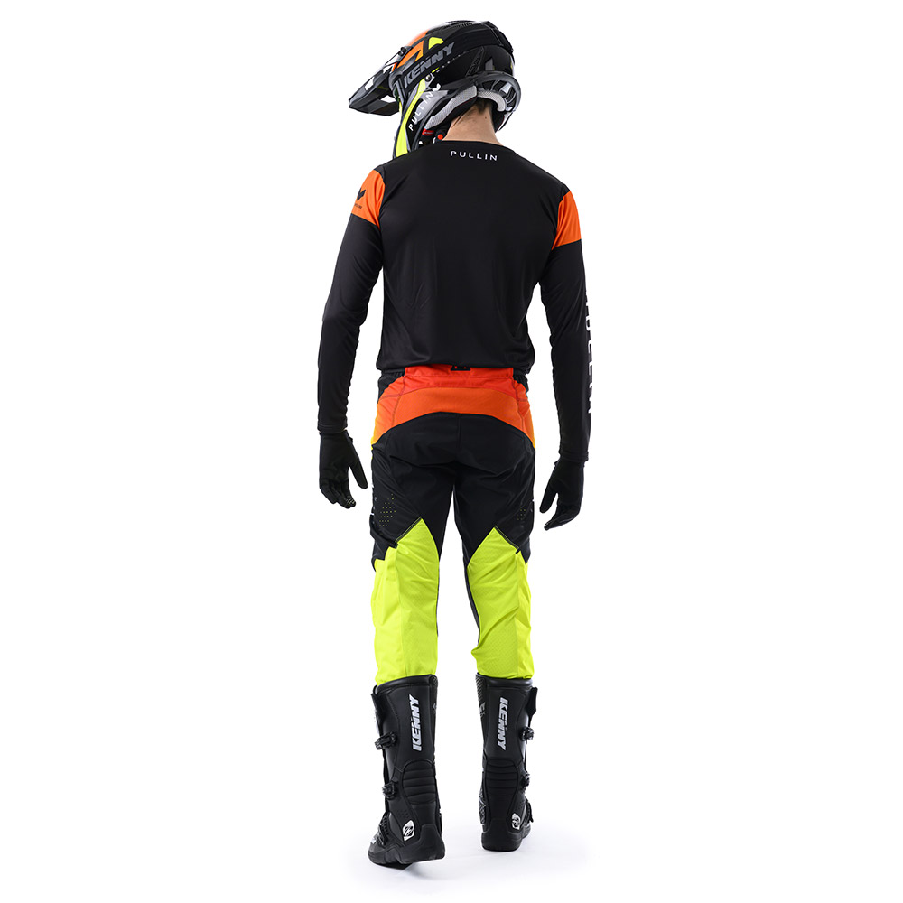 Pantaloni Master - 2024