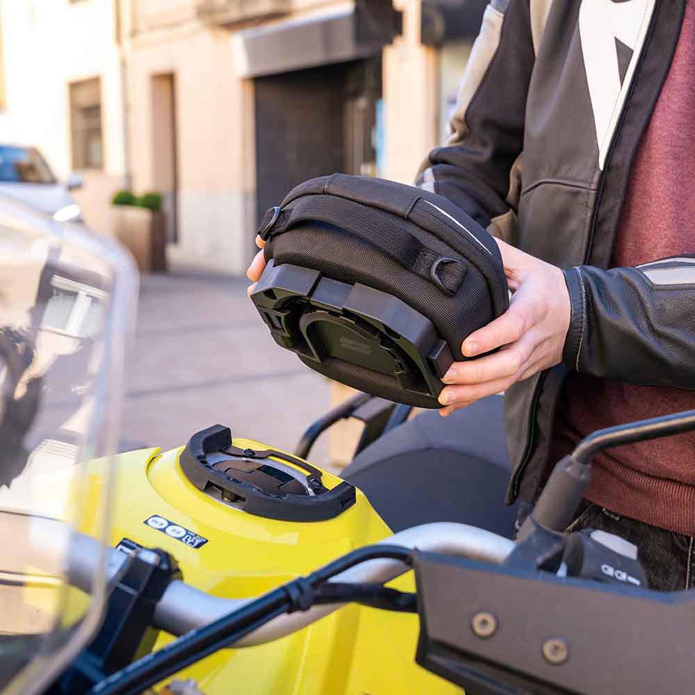 E02C Borsa da serbatoio Click System