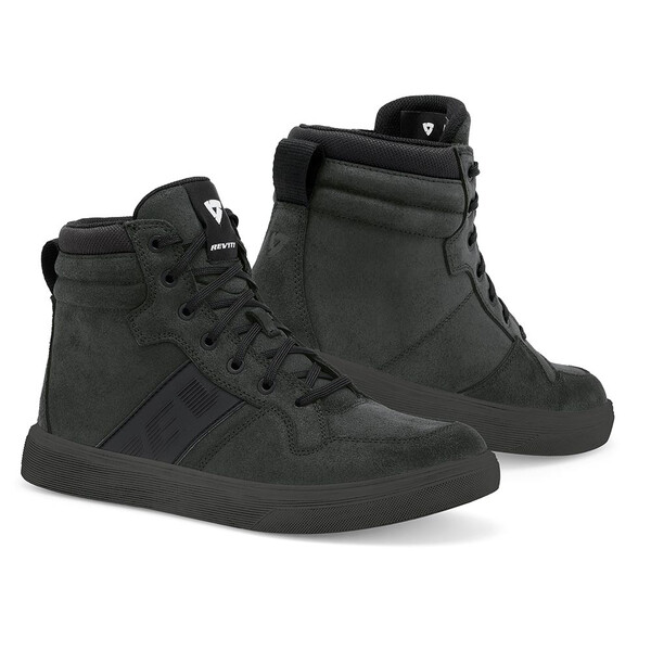 Scarpe da ginnastica a calci