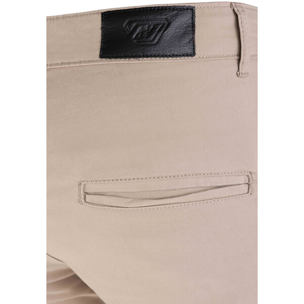 Pantaloni affusolati Chino
