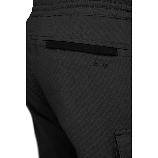 Pantaloni jogger