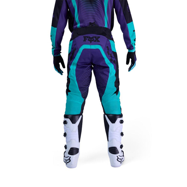 180 Raccogliere i pantaloni