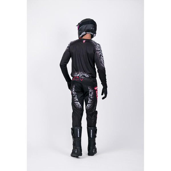 Pantaloni da buttare